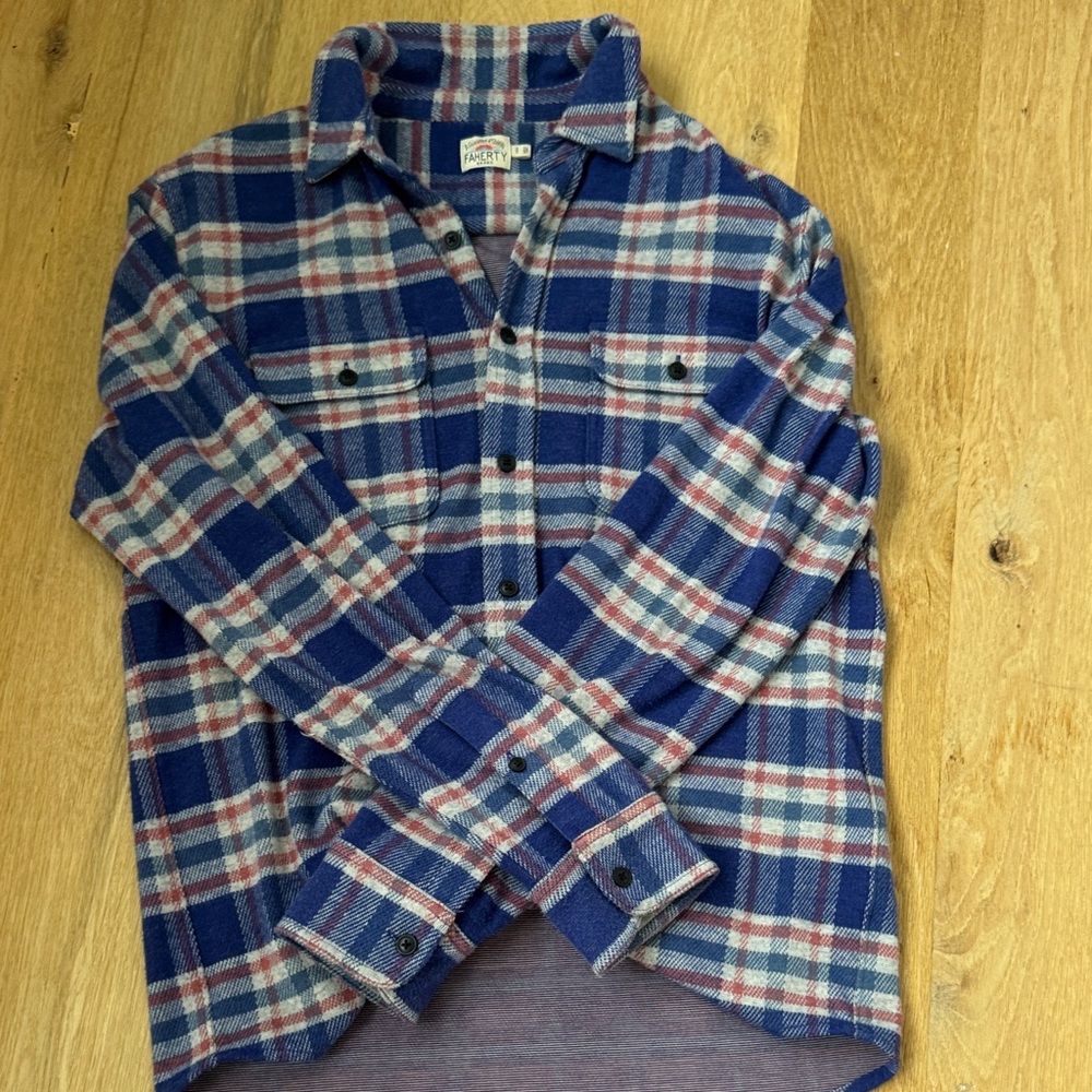 Faherty Navy and Red Plaid Button-Down Shirt